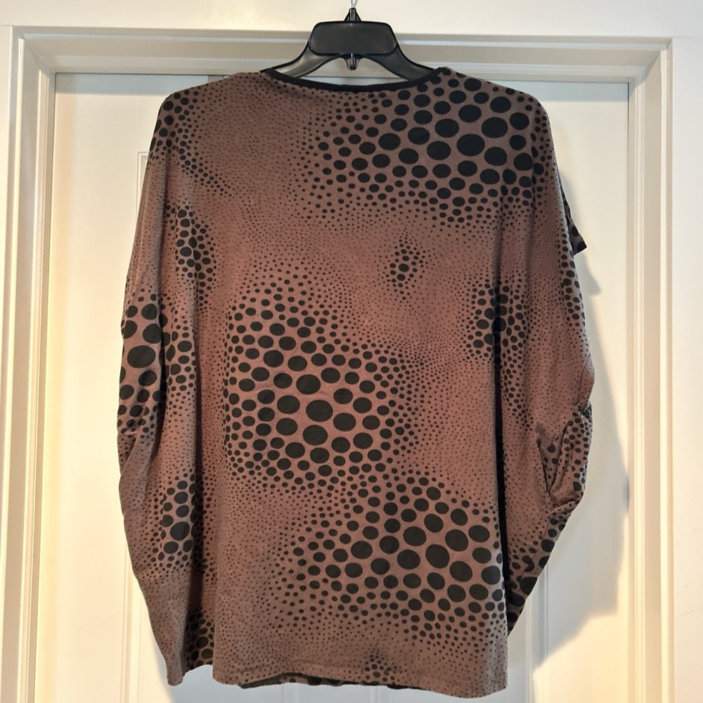 Nooworks Black and Gray Polka Dot Top - Picture 7 of 7